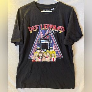 Unisex black medium Graphic band T-Shirt